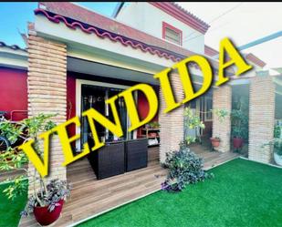 Garden of House or chalet for sale in Espartinas  with Air Conditioner and Swimming Pool