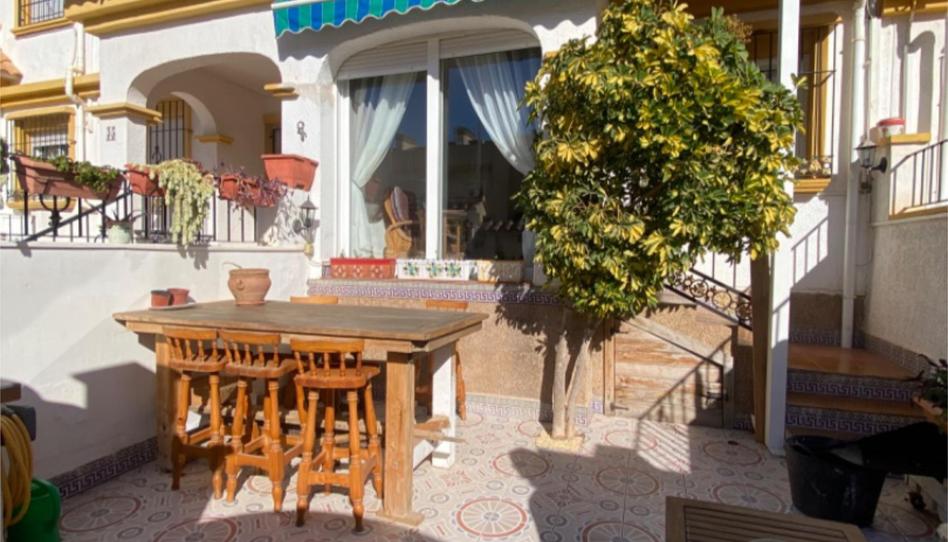 Single-family semi-detached to rent in Calle de Luscinda, 35, Aguas Nuevas, Alicante - image 1 Photo 1 of Single-family semi-detached to rent in Calle de Luscinda, 35, Aguas Nuevas, Alicante