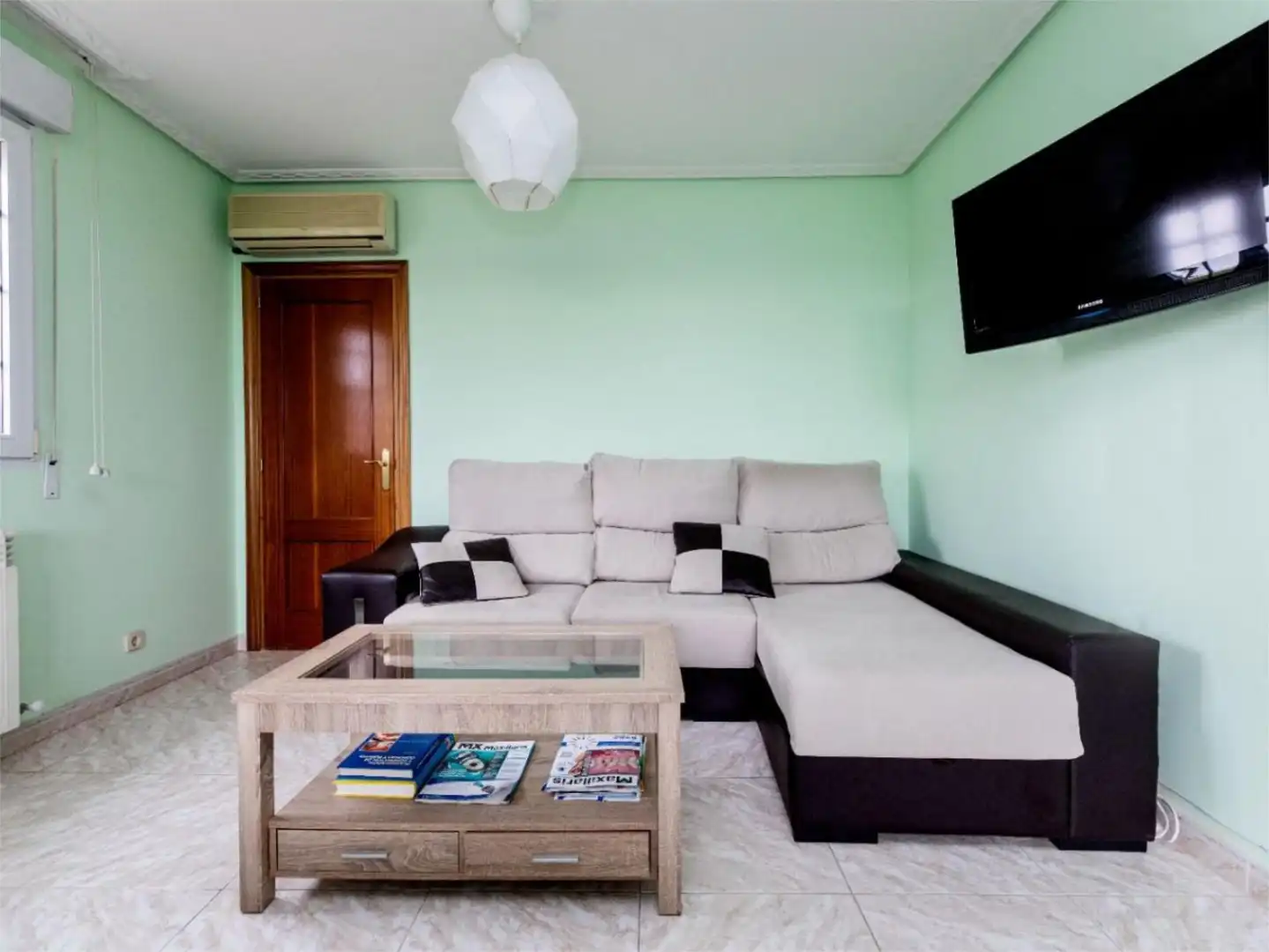 Habitación en Calle Playa de la Lanzada, 1, Valdecabañas Sala de estar de Casa o chalet para compartir en Boadilla del Monte con Aire acondicionado, Calefacción y Jardín privado