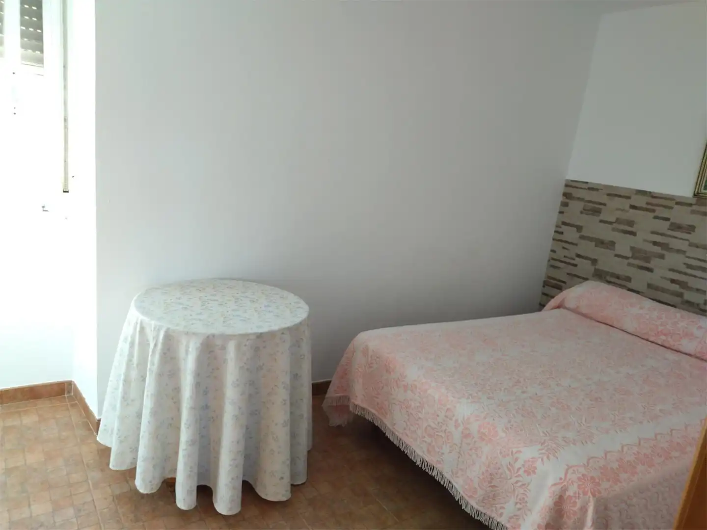 Casa o chalet de alquiler en Calle Ramón y Cajal, 12, Castillo de Locubín Habitación de Casa o chalet de alquiler en Castillo de Locubín con Jardín privado, Terraza y Piscina