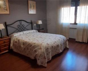 Bedroom of House or chalet for sale in Lucillos