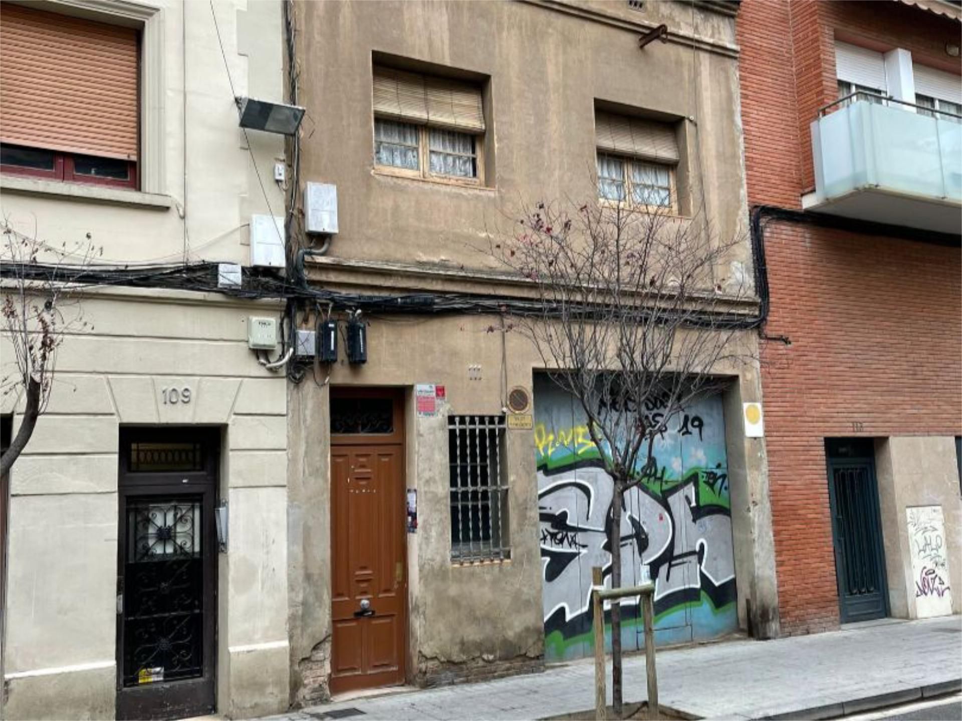 Vista exterior de Finca rústica en venda en  Barcelona Capital amb Calefacció, Terrassa i Moblat