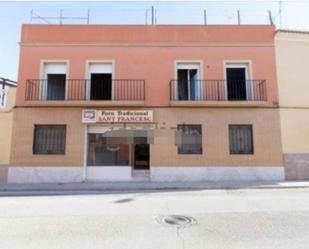 Vista exterior de Casa adosada en venda en Carcaixent amb Terrassa i Balcó