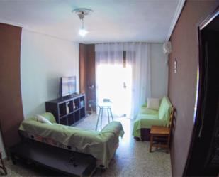 Living room of Flat for sale in  Sevilla Capital  with Air Conditioner, Terrace and Balcony