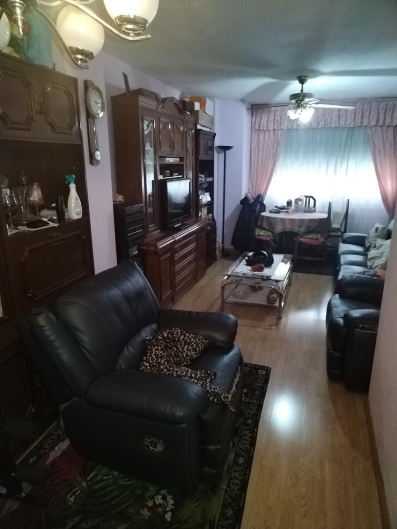 Living room of Flat for sale in Zamora Capital   with Heating, Parquet flooring and Storage room