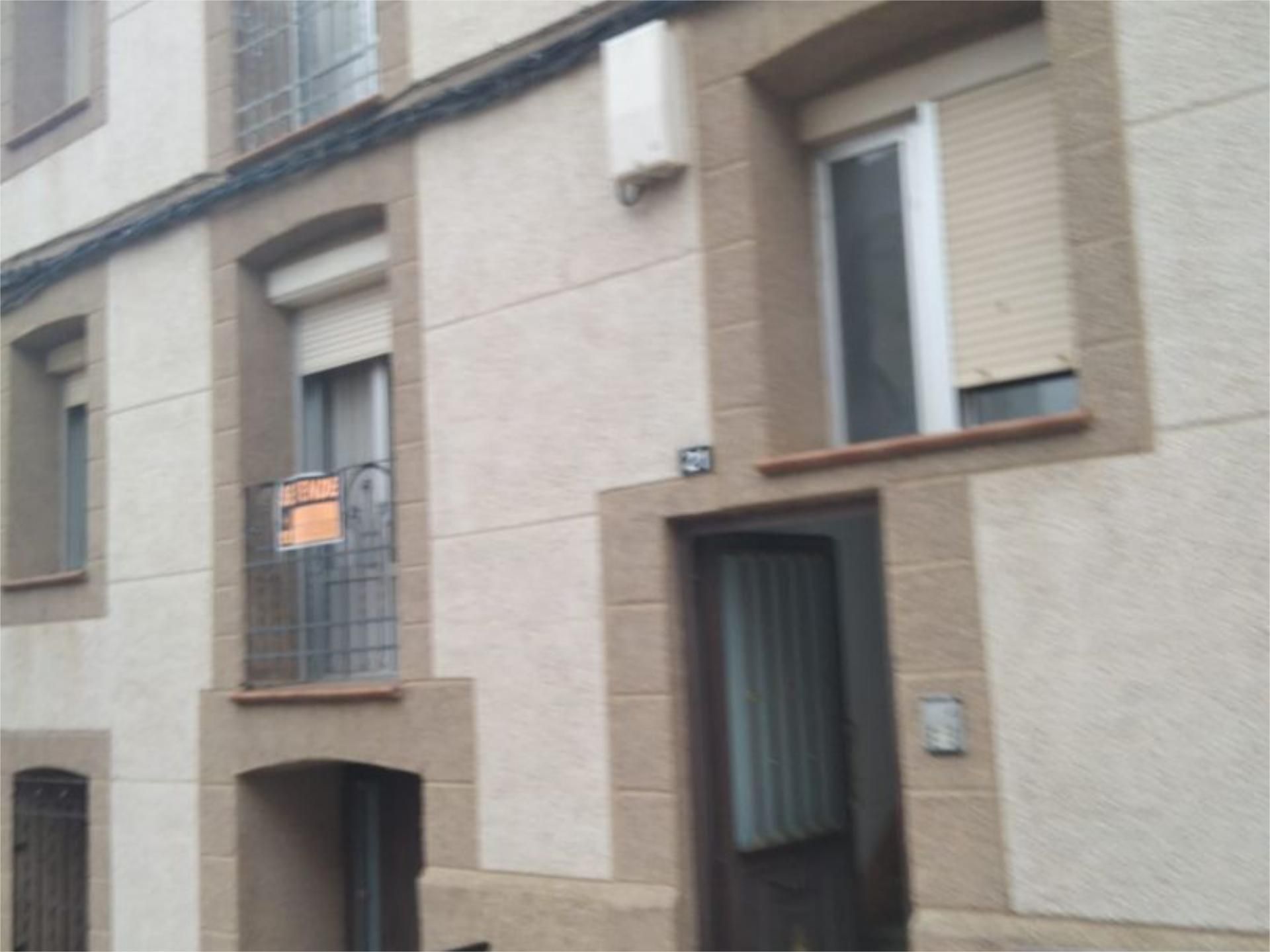Vista exterior de Pis en venda en Arcos de Jalón amb Calefacció, Jardí privat i Terrassa