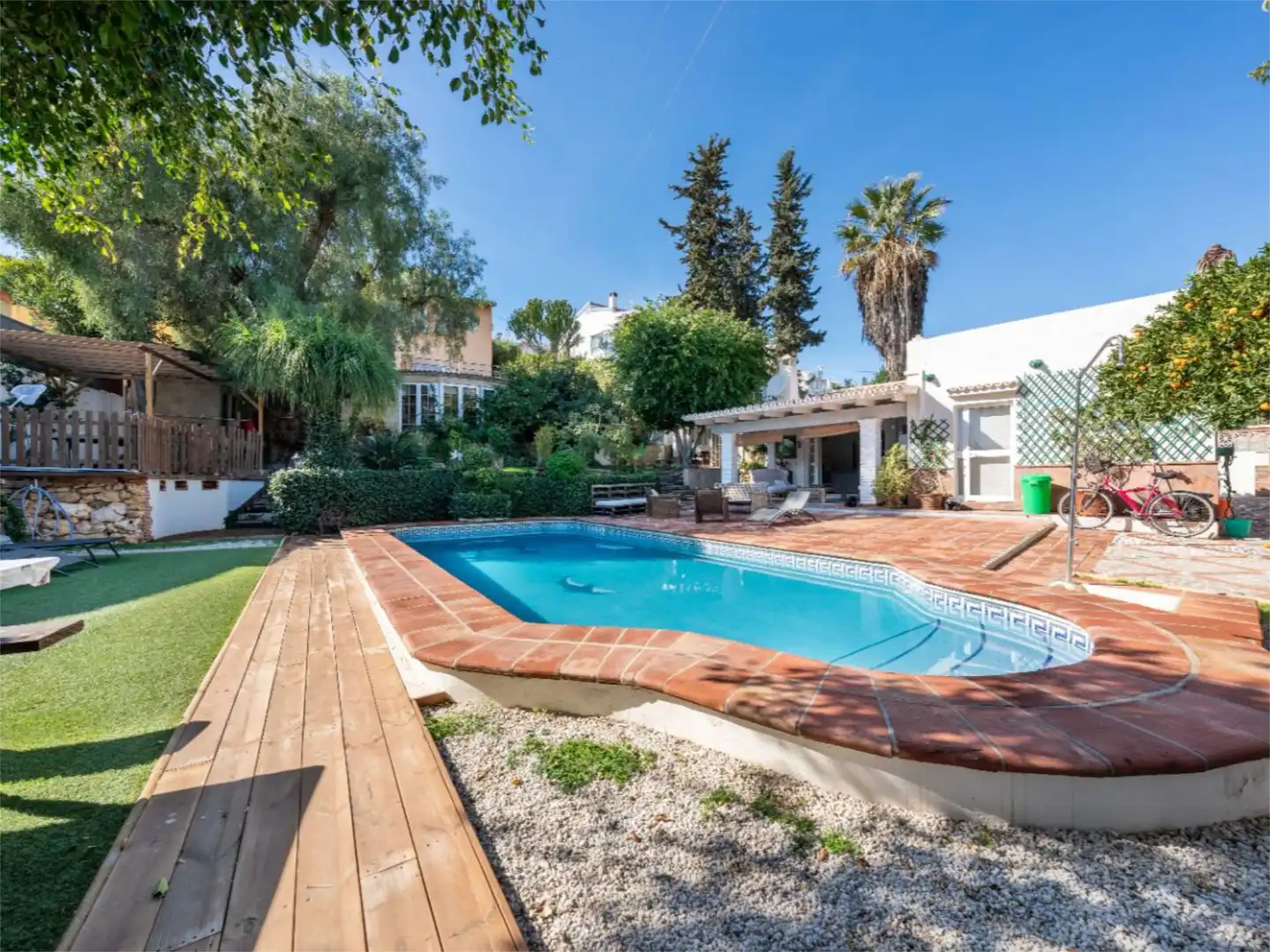 Casa o xalet en venda a Calle las Camelias, 36, Nueva Andalucía centro Jardí de Casa o xalet en venda en Marbella amb Aire condicionat, Terrassa i Piscina