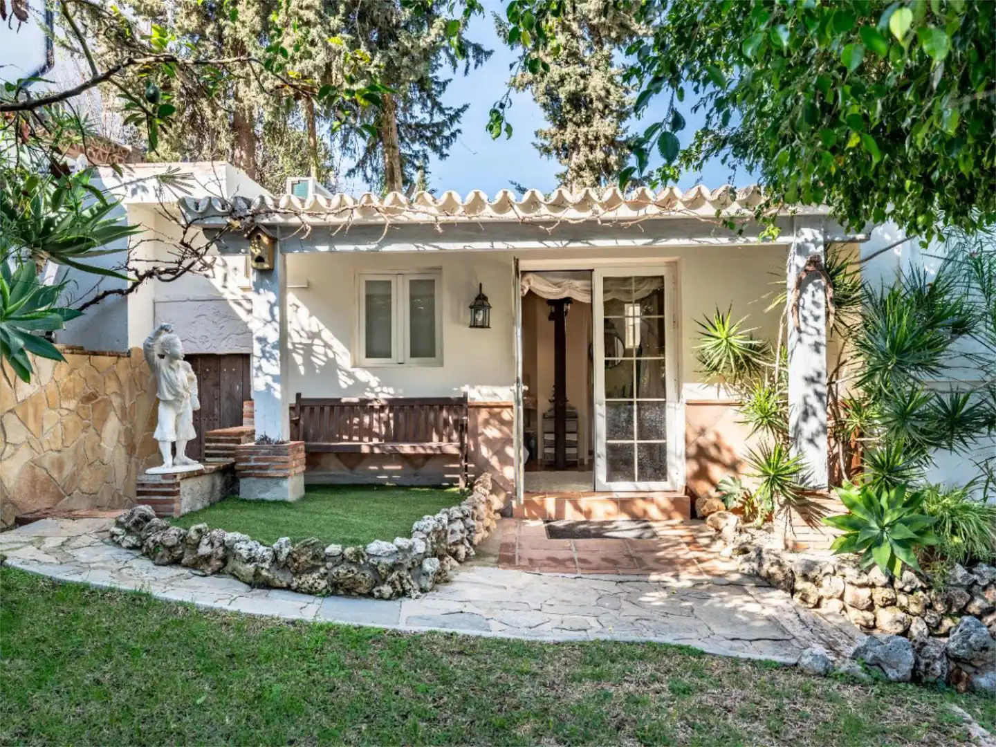 Casa o xalet en venda a Calle las Camelias, 36, Nueva Andalucía centro Jardí de Casa o xalet en venda en Marbella amb Aire condicionat, Terrassa i Piscina