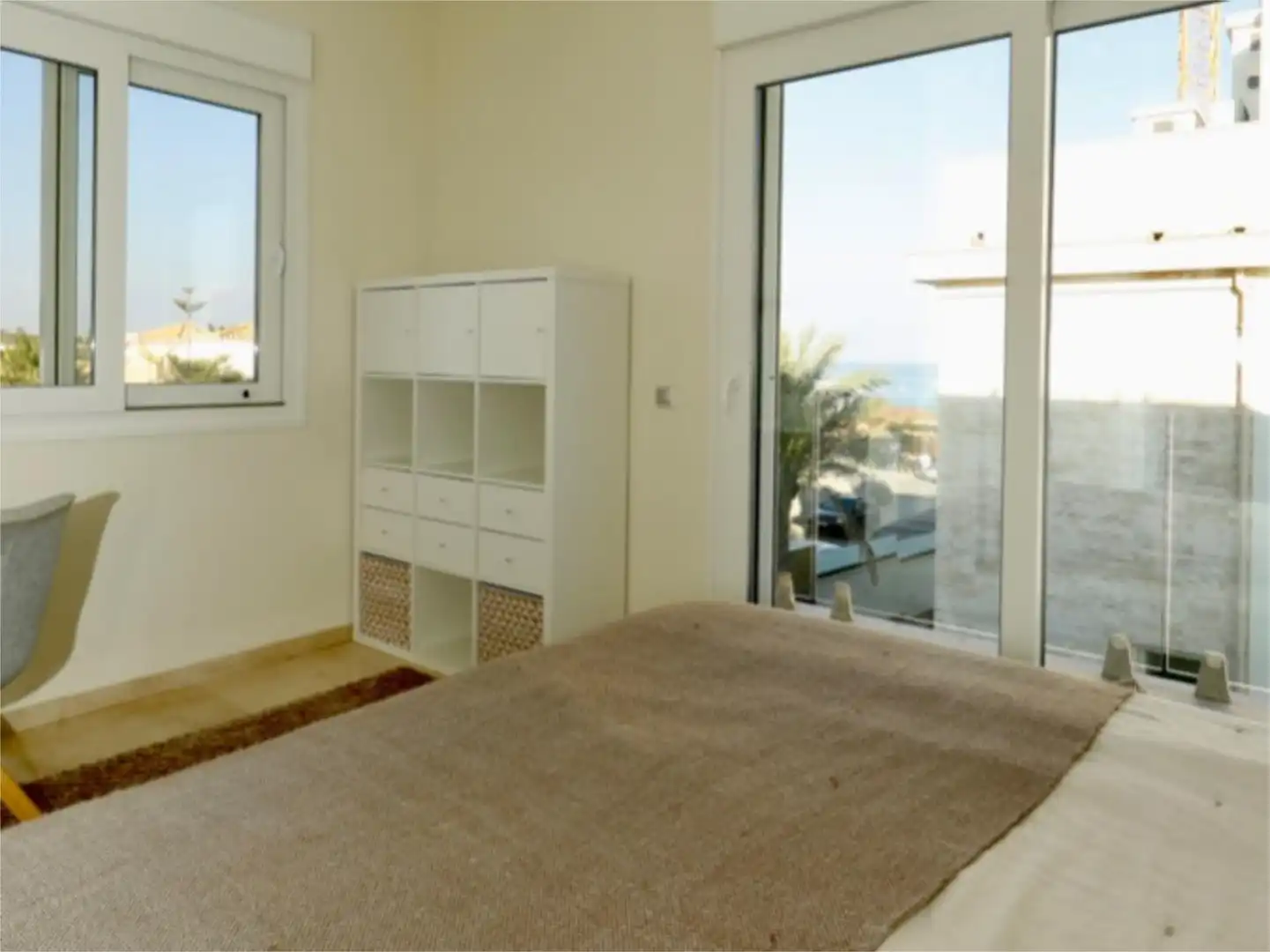 Casa adosada en venta en Avenida España, 54, La Zenia Habitación de Casa adosada en venta en Orihuela con Aire acondicionado, Terraza y Piscina
