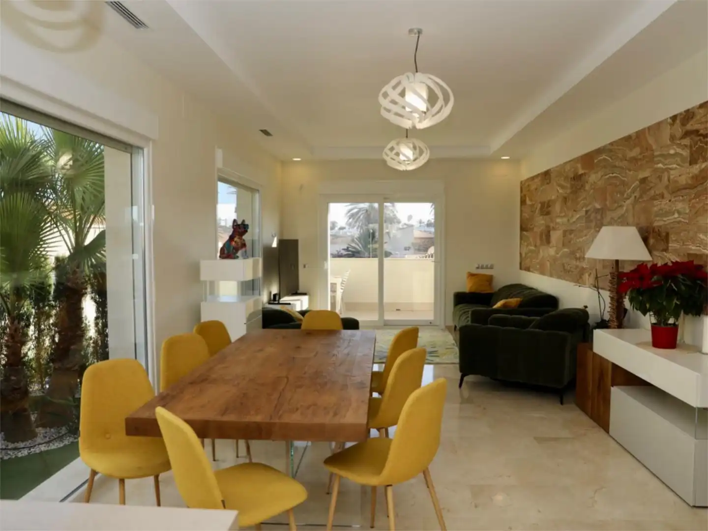 Casa adosada en venta en Avenida España, 54, La Zenia Comedor de Casa adosada en venta en Orihuela con Aire acondicionado, Terraza y Piscina