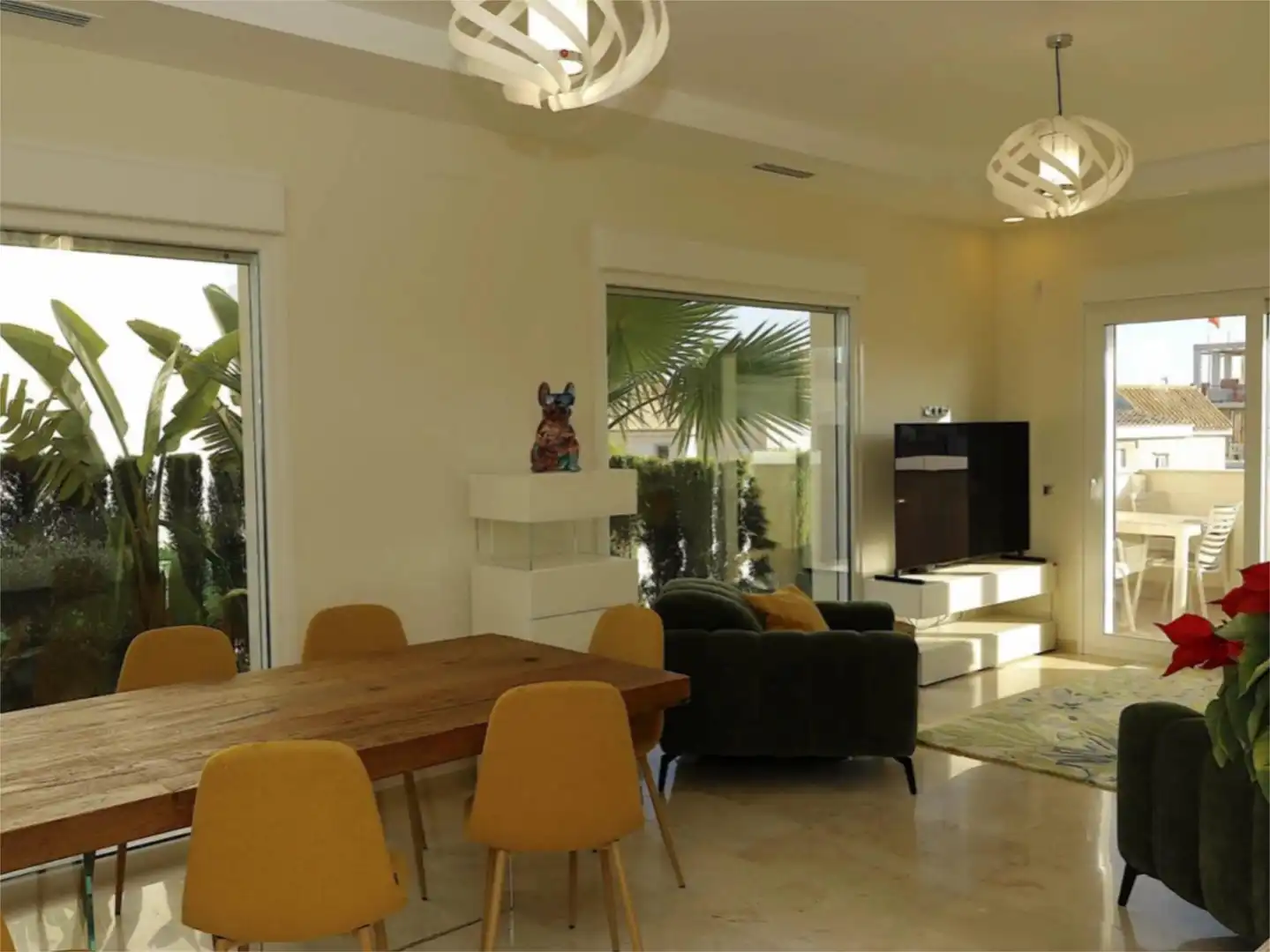 Casa adosada en venta en Avenida España, 54, La Zenia Sala de estar de Casa adosada en venta en Orihuela con Aire acondicionado, Terraza y Piscina
