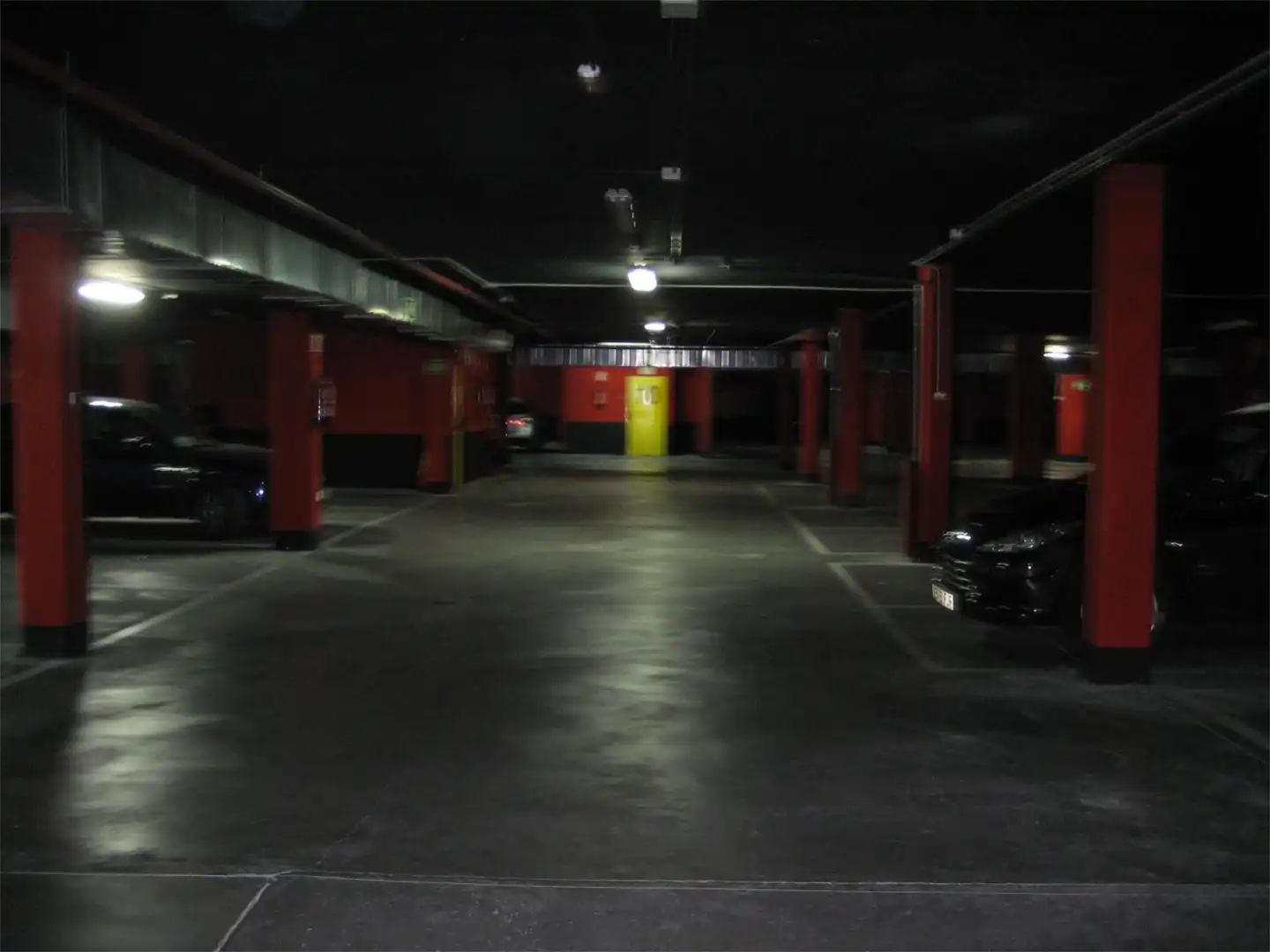 Parking of Garage for rent in Pinto