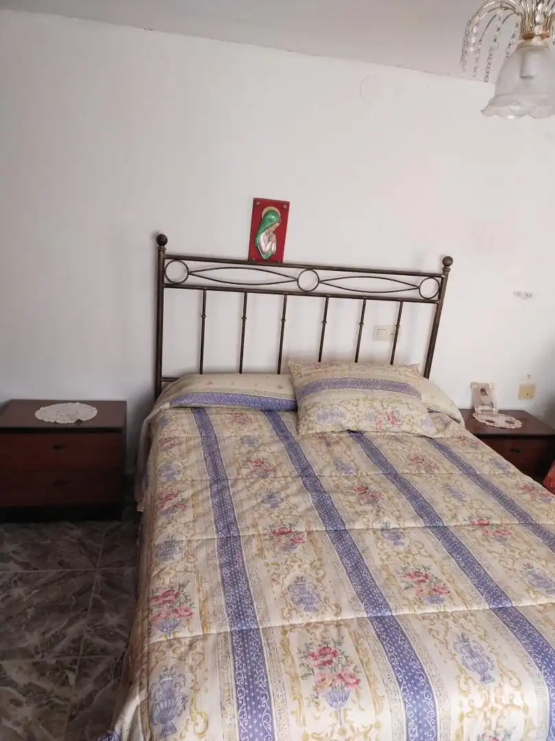 Habitación de Casa adosada en venta en Chimeneas