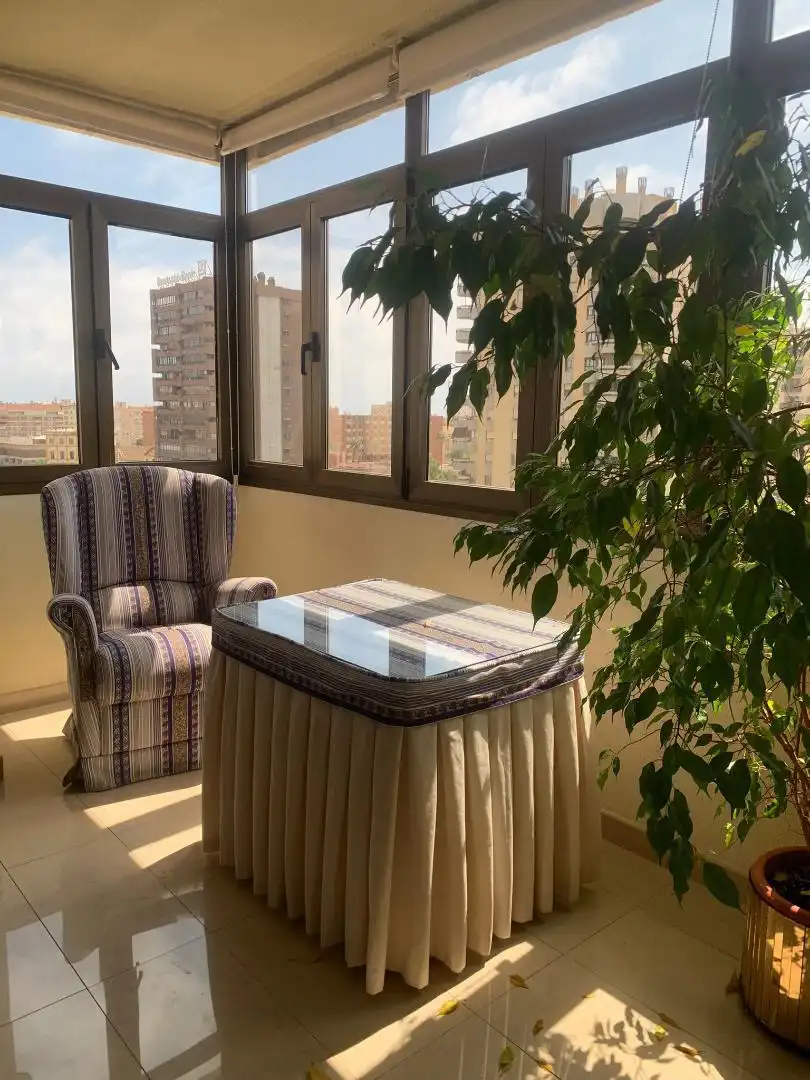 Pis en venda a Distrito Zeta - Recinto Ferial Cortijo de Torres Dormitori de Pis en venda en Málaga Capital amb Aire condicionat, Terrassa i Balcó