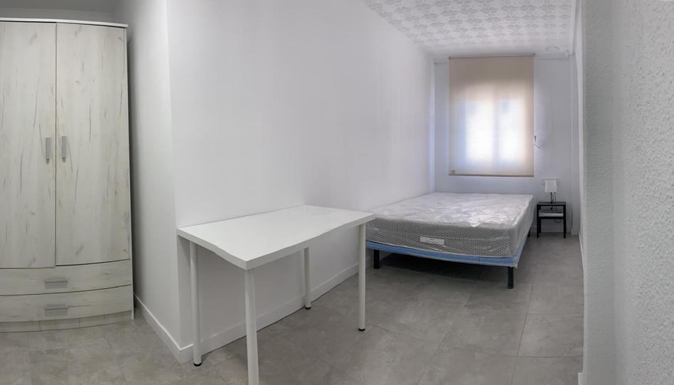 Flat to share in Carrer Joaquin Garcia Mora, 37, San Crispín, Alicante - image 1 Photo 1 of Flat to share in Carrer Joaquin Garcia Mora, 37, San Crispín, Alicante