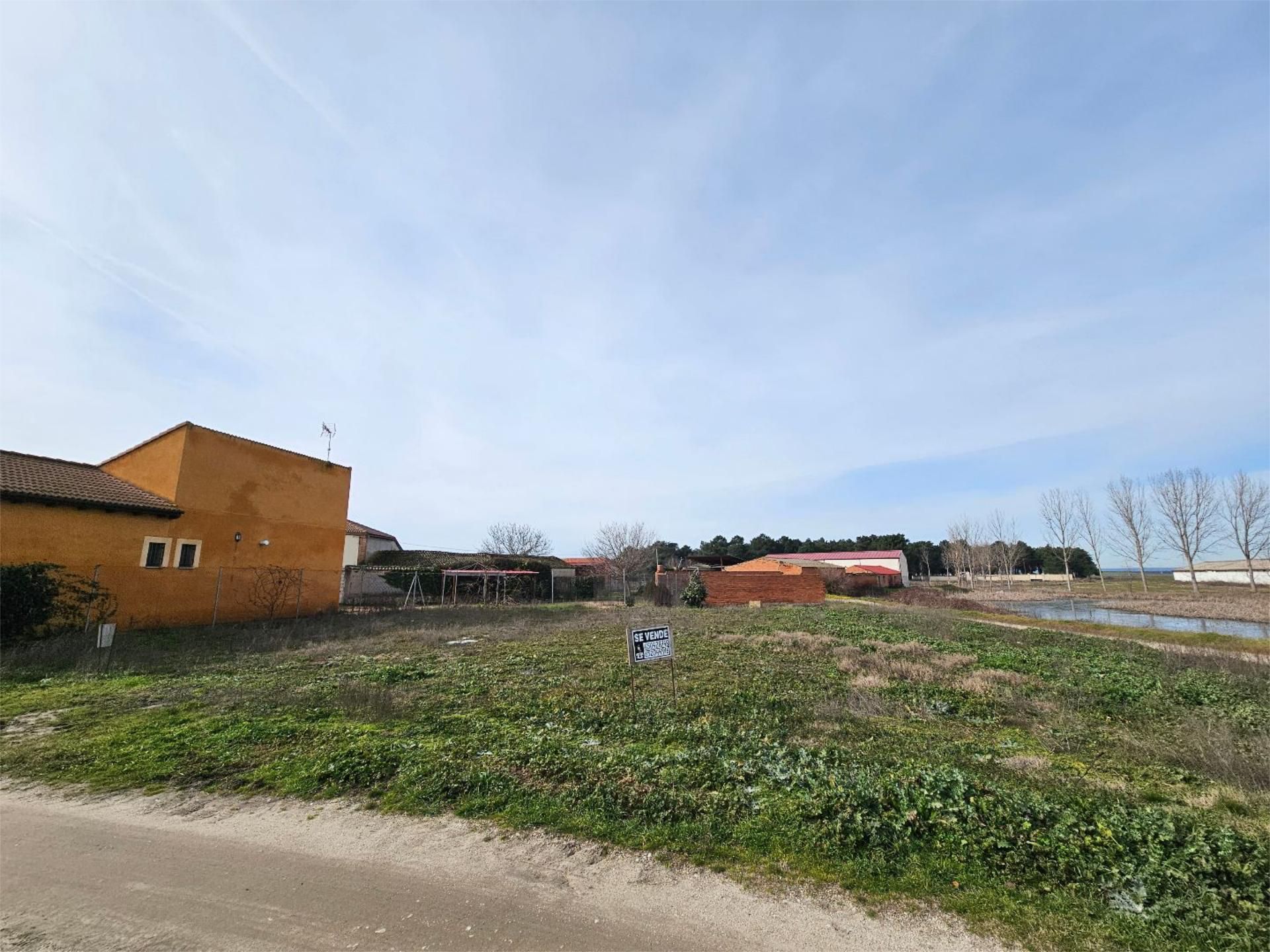 Land for sale in Samboal