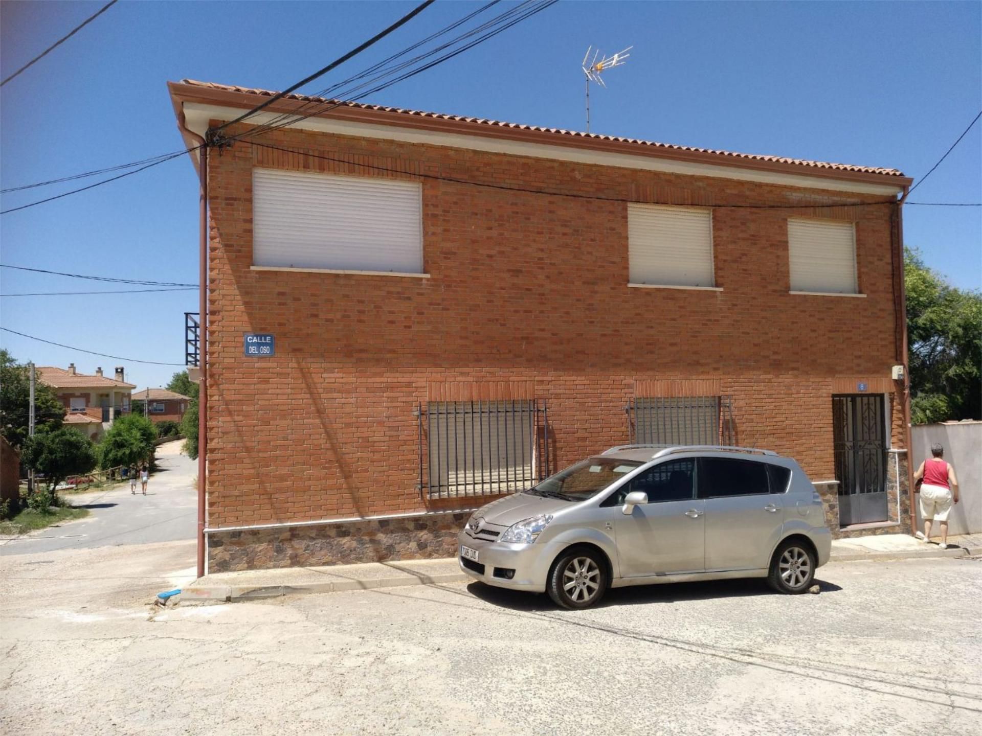 Vista exterior de Casa o xalet en venda en Gotarrendura amb Calefacció, Terrassa i Moblat