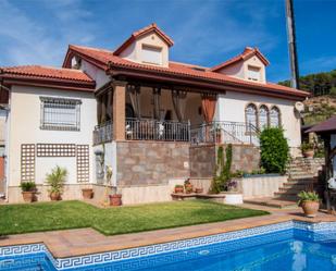 Exterior view of House or chalet for sale in Huétor de Santillán  with Air Conditioner, Terrace and Swimming Pool