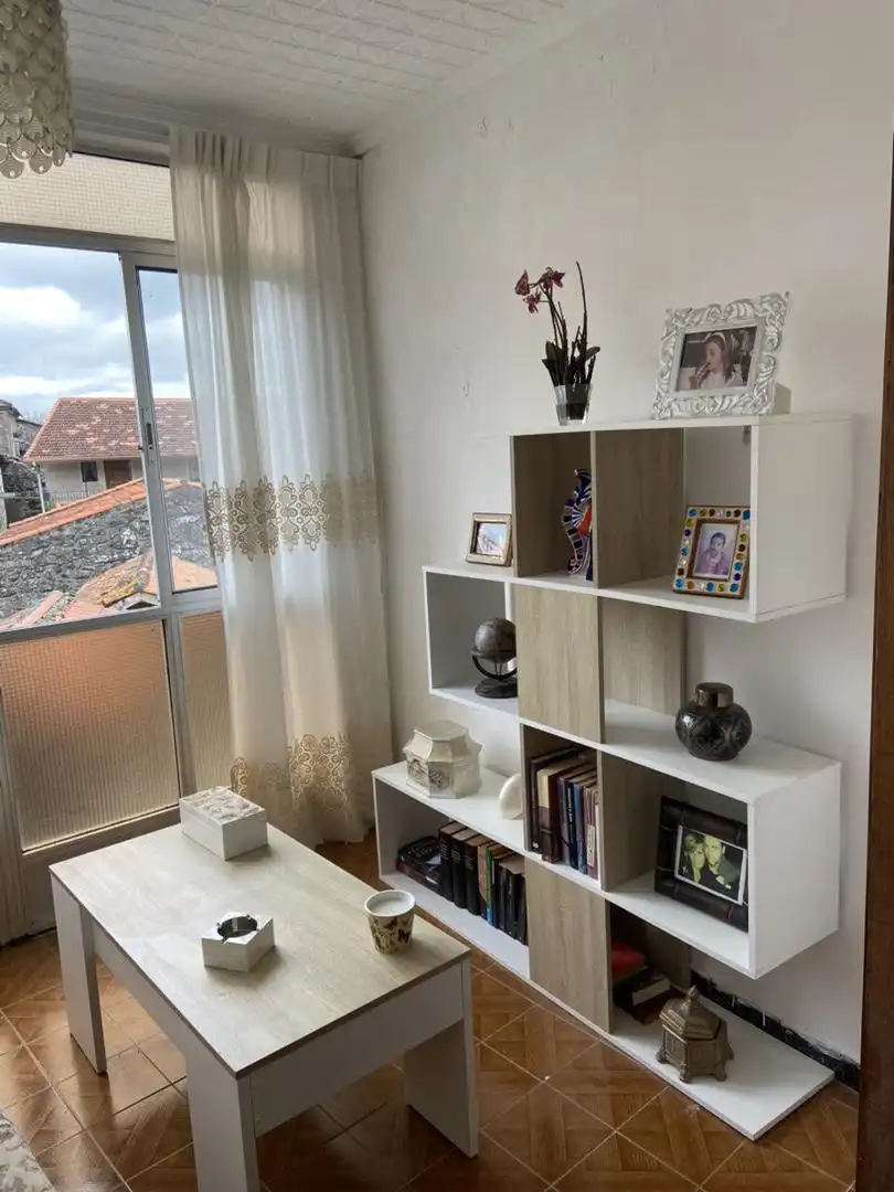 Einfamilien-Reihenhaus zum Verkauf in Blanco Congostro, 62, Rairiz de Veiga Wohnzimmer von Einfamilien-Reihenhaus zum Verkauf in Rairiz de Veiga mit Möbliert
