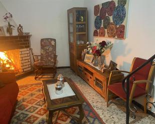 Living room of Single-family semi-detached for sale in Rairiz de Veiga  with Furnished, Oven and Microwave