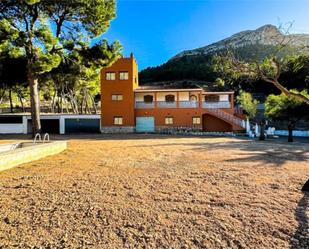 Vista exterior de Casa o xalet en venda en Finestrat amb Terrassa, Piscina i Balcó