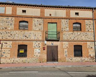 Exterior view of Single-family semi-detached for sale in Vega de Santa María