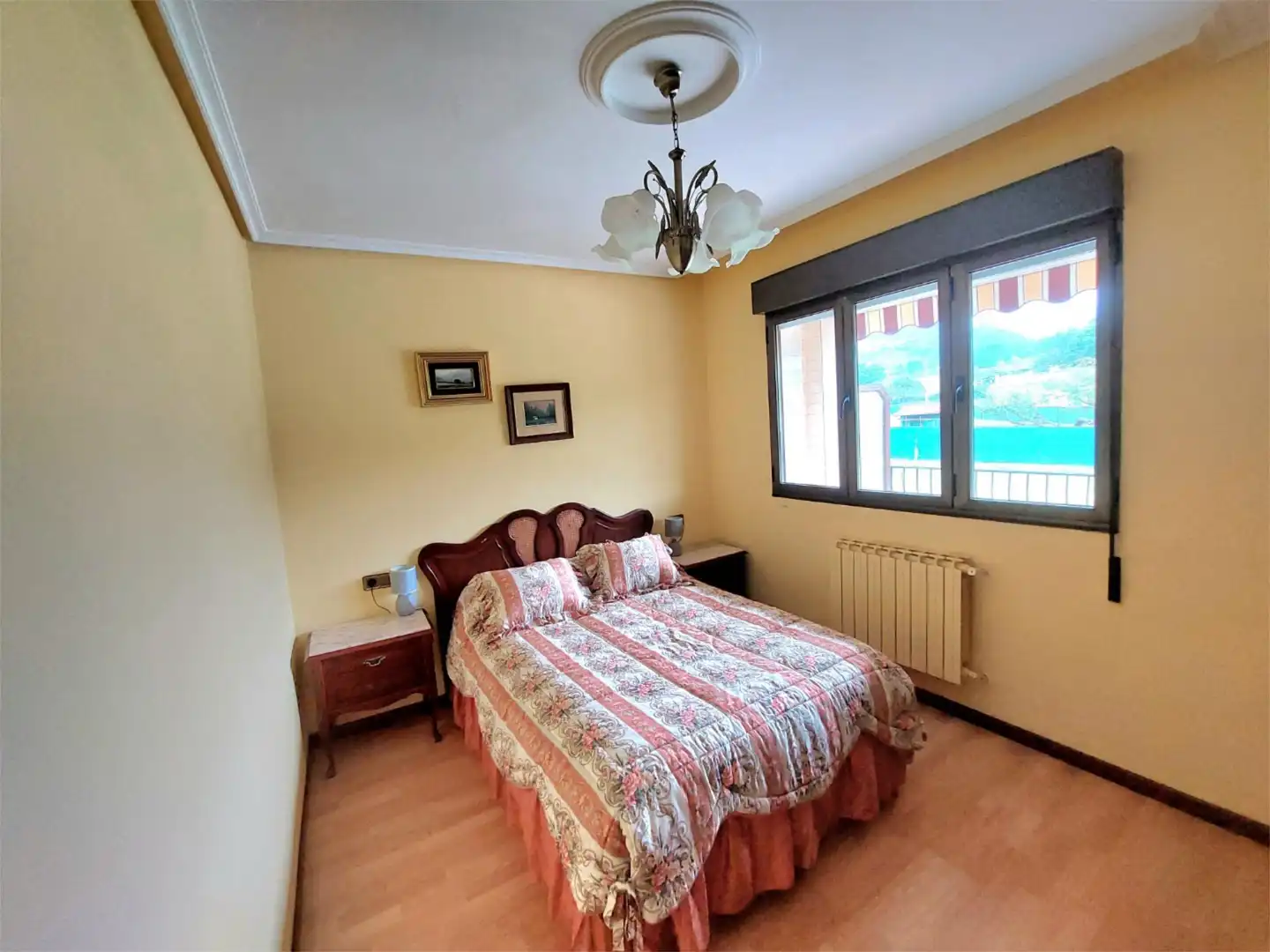 Casa o chalet en venta en Huerces Habitación de Casa o chalet en venta en Gijón con Jardín privado, Parquet y Terraza