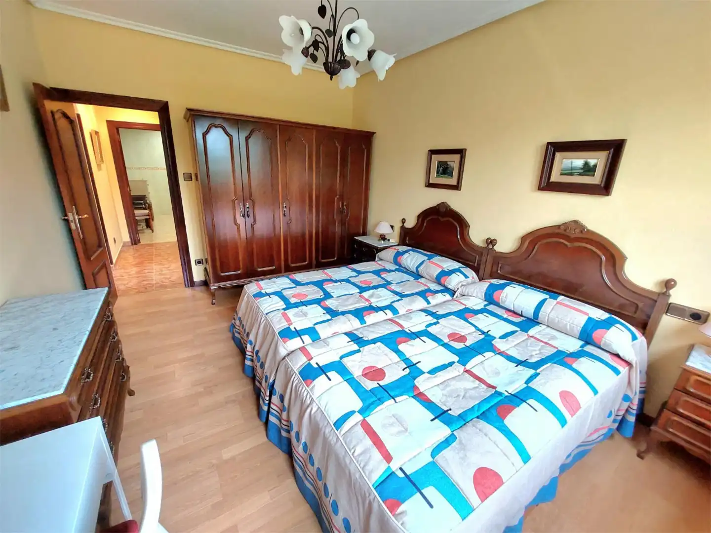 Casa o chalet en venta en Huerces Habitación de Casa o chalet en venta en Gijón con Jardín privado, Parquet y Terraza