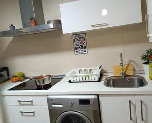 Kitchen of Flat to rent in San Fernando  with Oven, Washing machine and Microwave