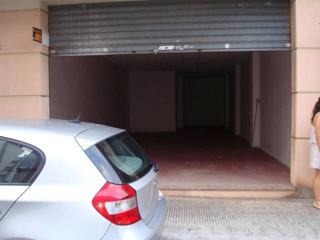 Local comercial en Alquiler en Carrer del President Companys, 8 en El Tancat - Mas d'en Gual