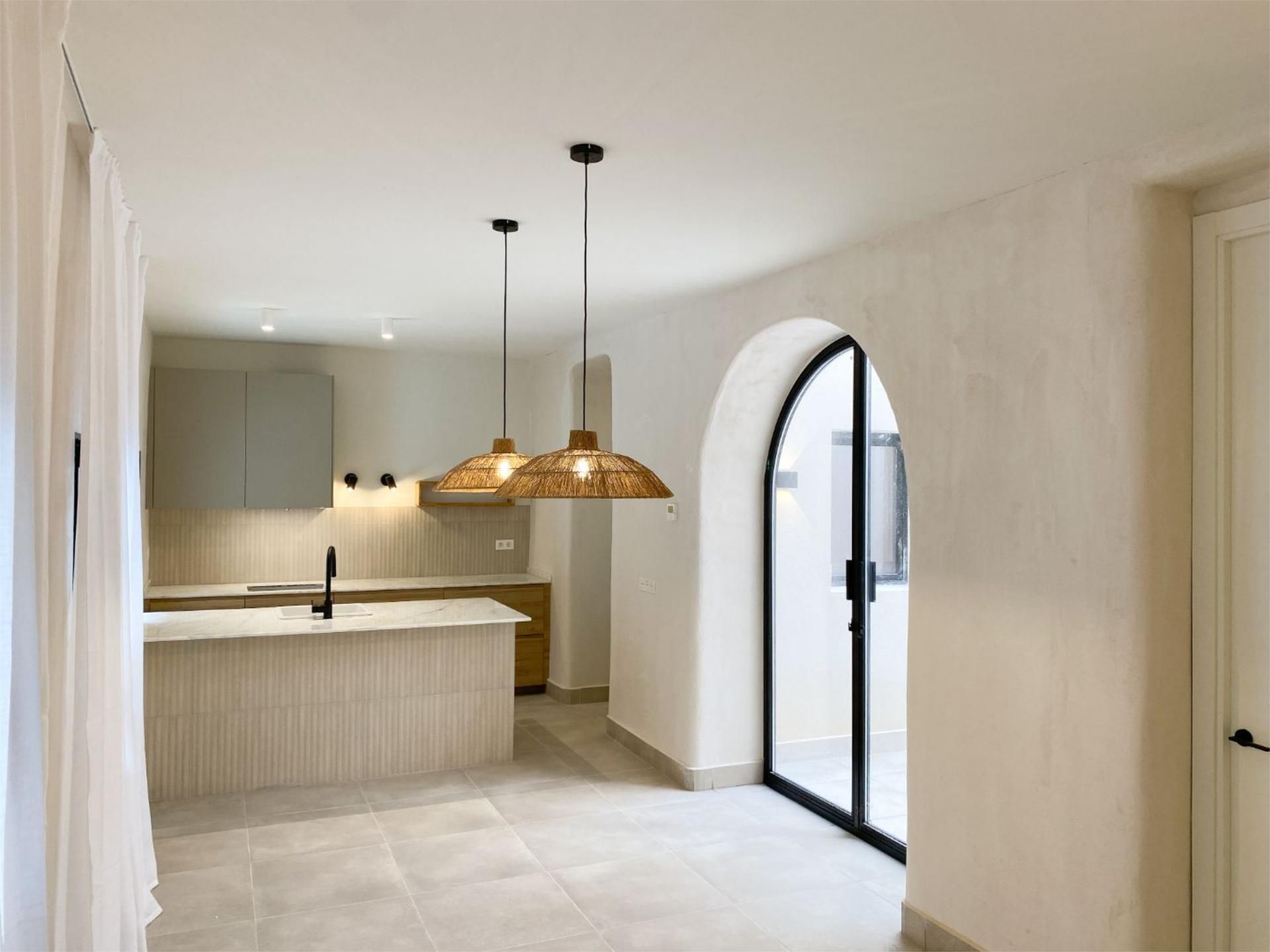 Kitchen of Flat for sale in  Toledo Capital  with Air Conditioner, Terrace and Swimming Pool
