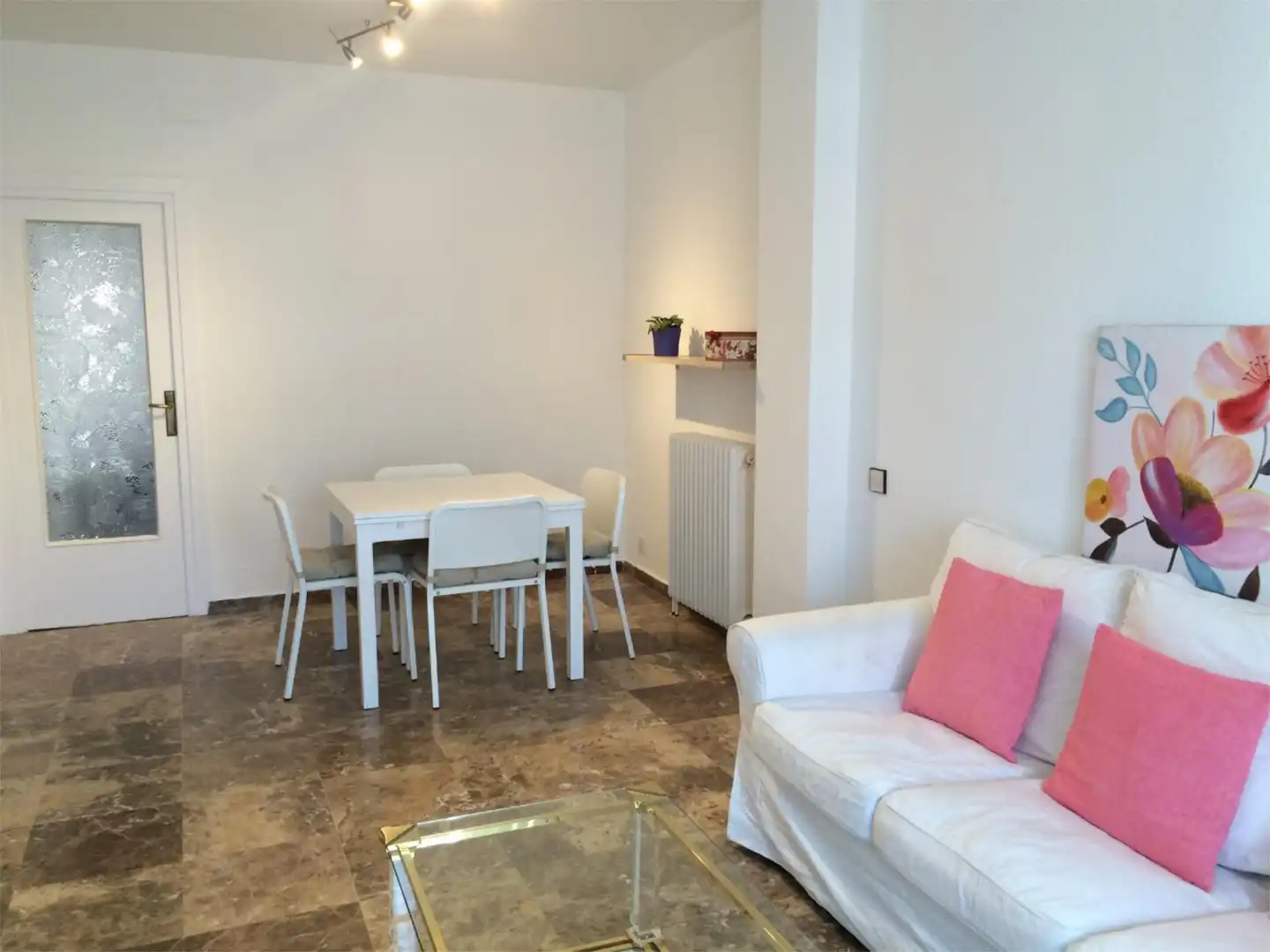 Habitació a Avinguda del Paral·lel, 179, El Poble Sec - Parc de Montjuïc Sala d'estar de Pis per a compartir en Barcelona amb Aire condicionat, Calefacció i Terrassa