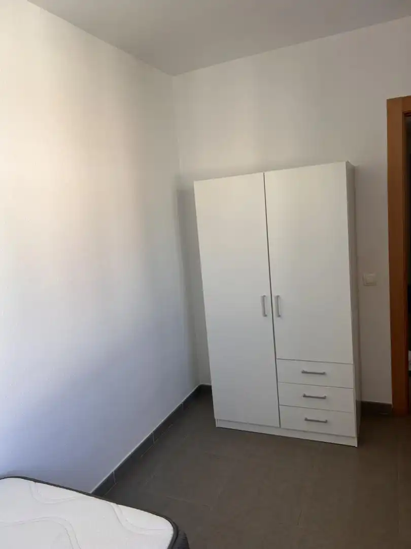 Schlafzimmer von Wohnung zur untervermieten in Almería mit Klimaanlage, Terrasse und Möbliert