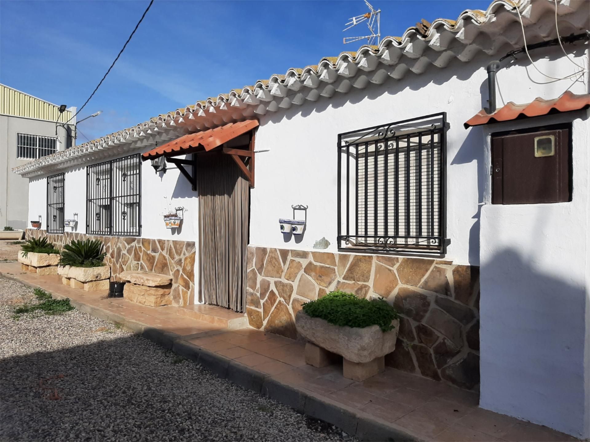 Vista exterior de Finca rústica en venda en Hellín amb Jardí privat, Terrassa i Forn