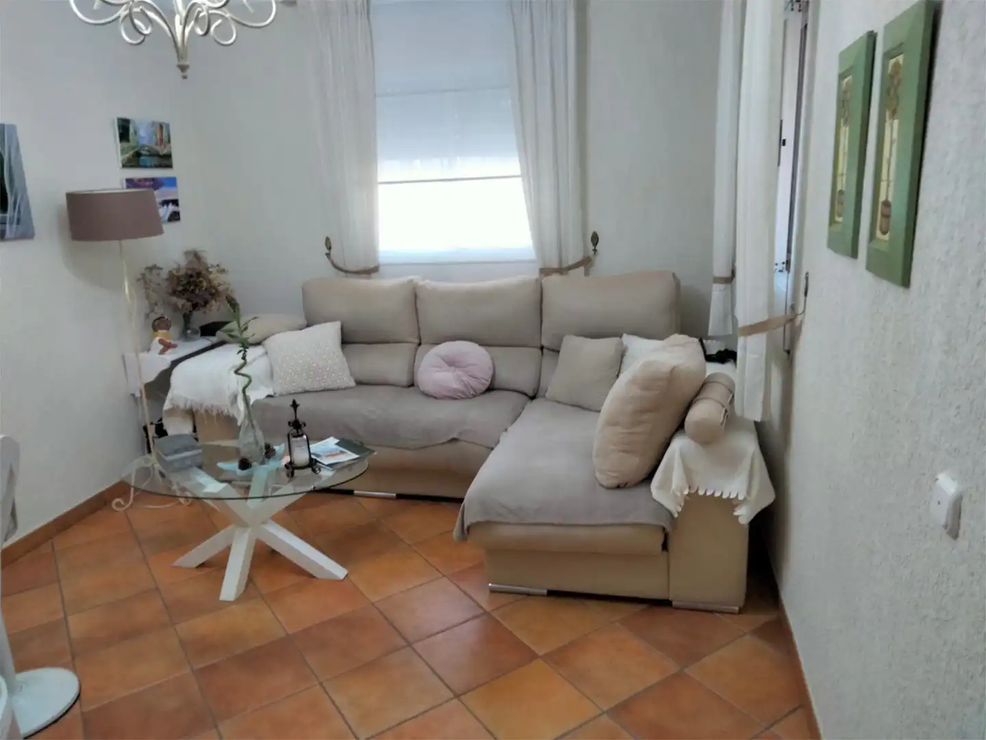 Sala d'estar de Casa adosada en venda en Chiclana de la Frontera amb Aire condicionat