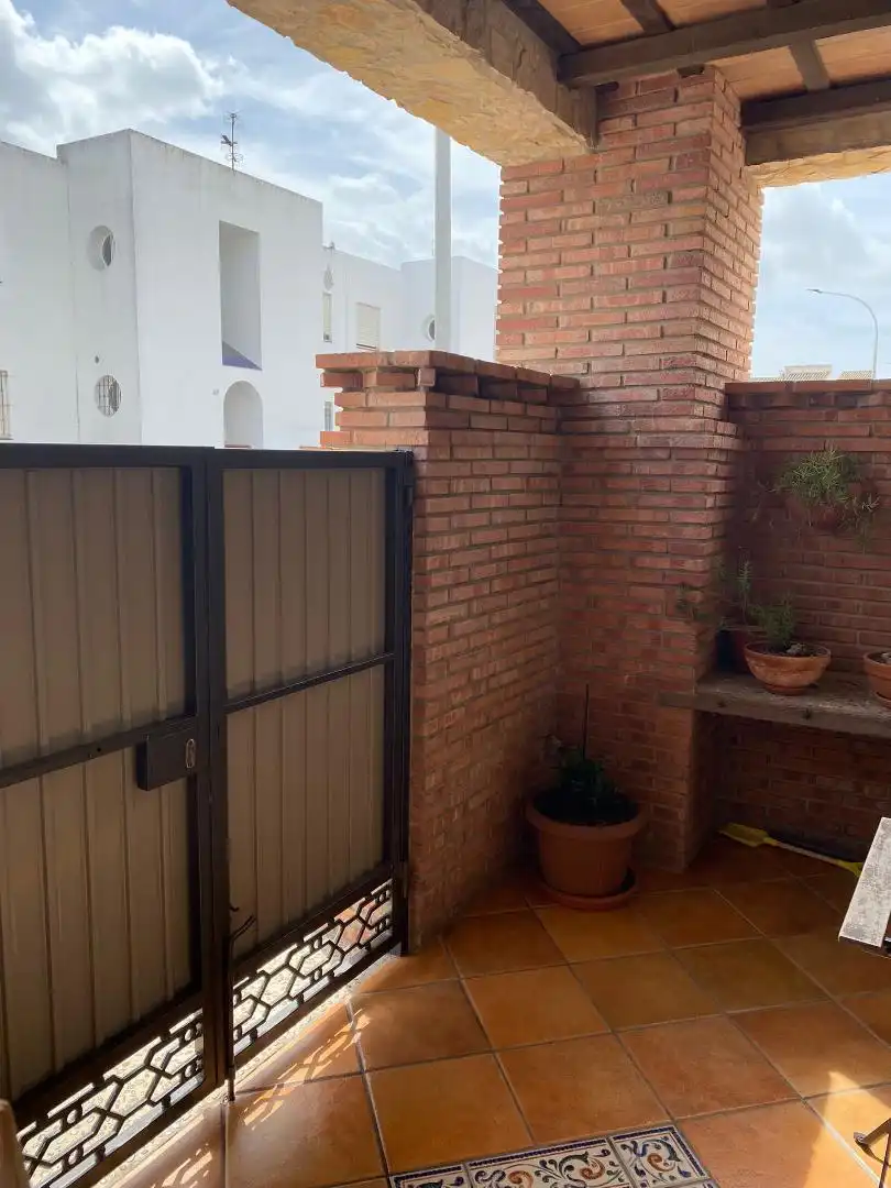 Terrassa de Casa adosada en venda en Chiclana de la Frontera amb Aire condicionat