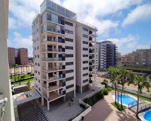 Vista exterior de Pis en venda en Oropesa del Mar / Orpesa amb Aire condicionat, Terrassa i Piscina