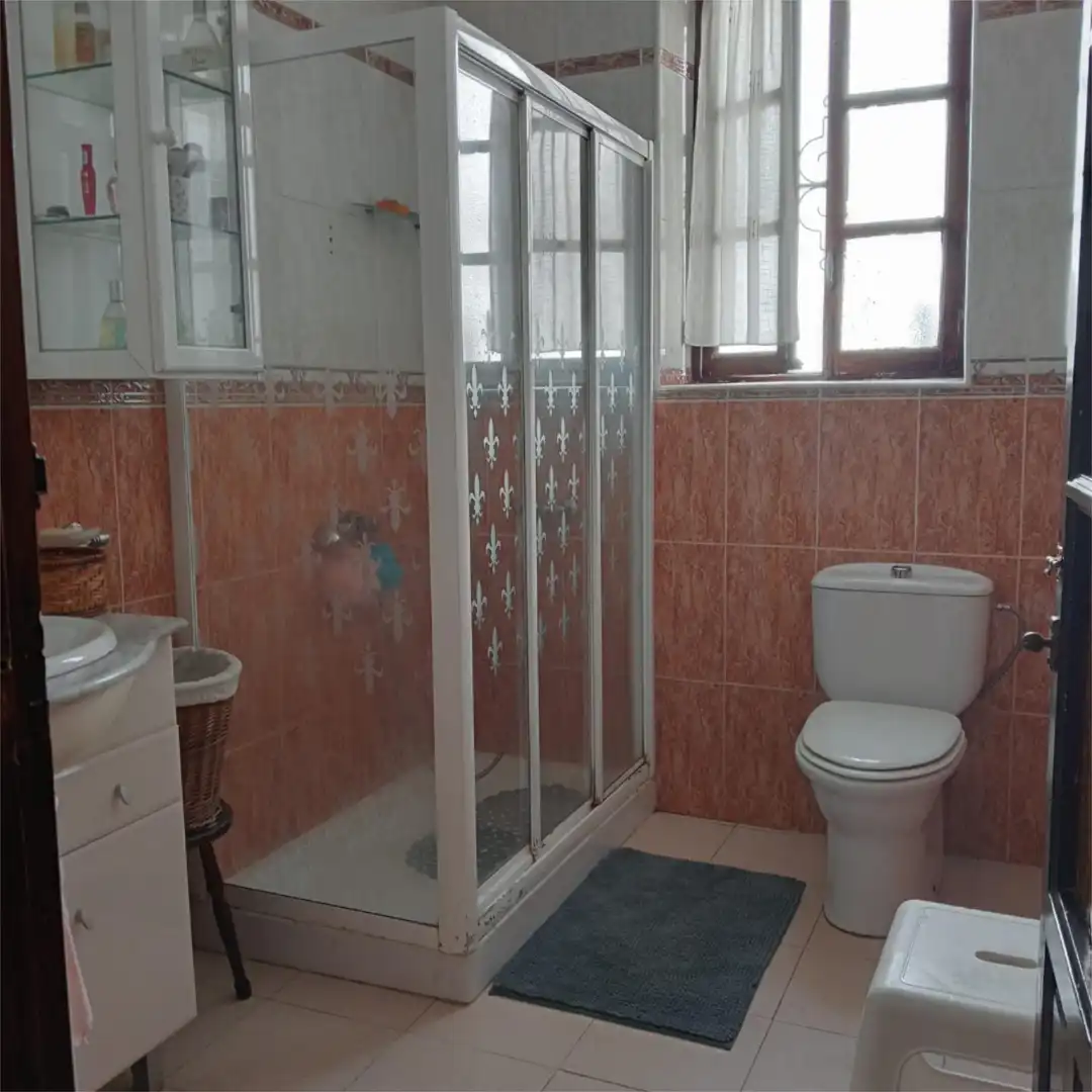 Casa o xalet en venda a Calle Reyes Católicos, 36, Oromana Bany de Casa o xalet en venda en Alcalá de Guadaira amb Aire condicionat, Terrassa i Piscina