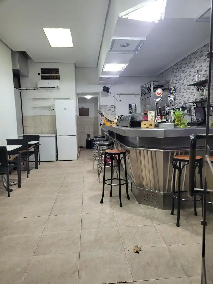 Local de alquiler en Calle Cristo de la Victoria, 113, Pradolongo