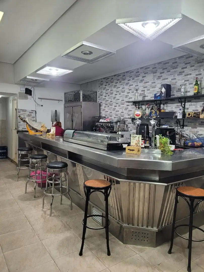 Local de alquiler en Calle Cristo de la Victoria, 113, Pradolongo