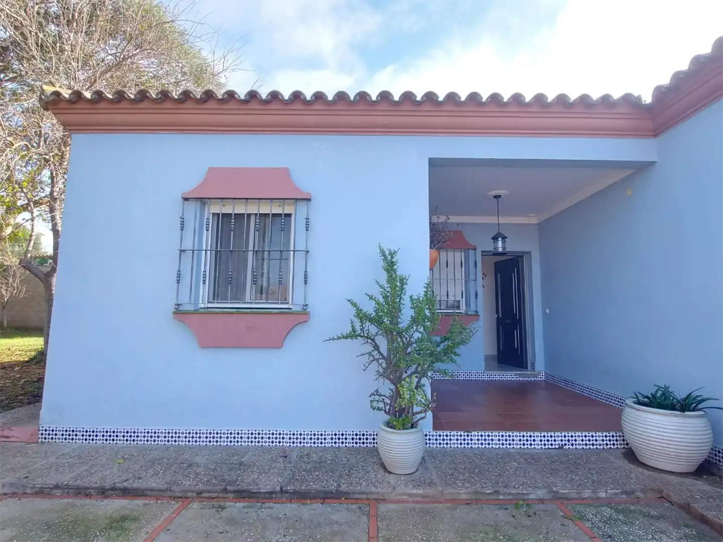 Exterior view of Houses for sale in Chiclana de la Frontera  with Air Conditioner, Heating and Private garden