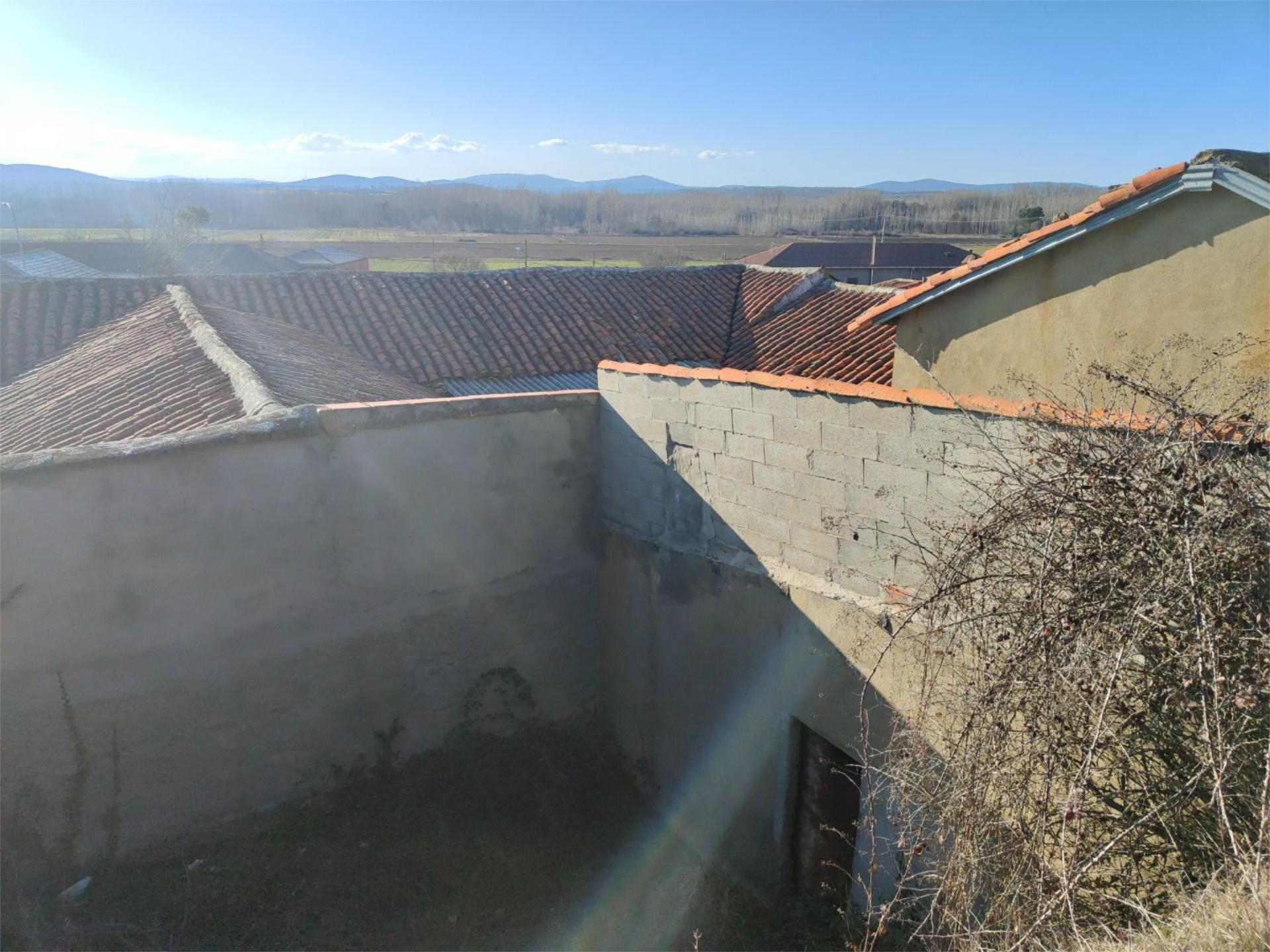 Vista exterior de Casa o xalet en venda en Villaobispo de Otero