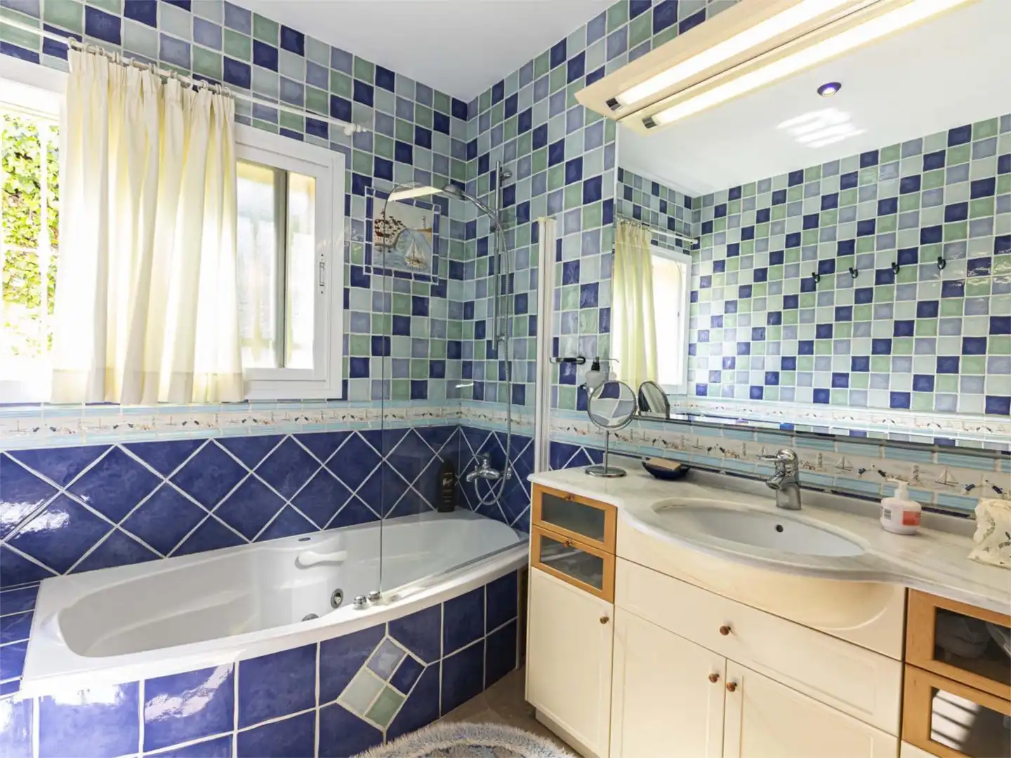 Bathroom of Houses for sale in Benalmádena  with Air Conditioner, Heating and Private garden