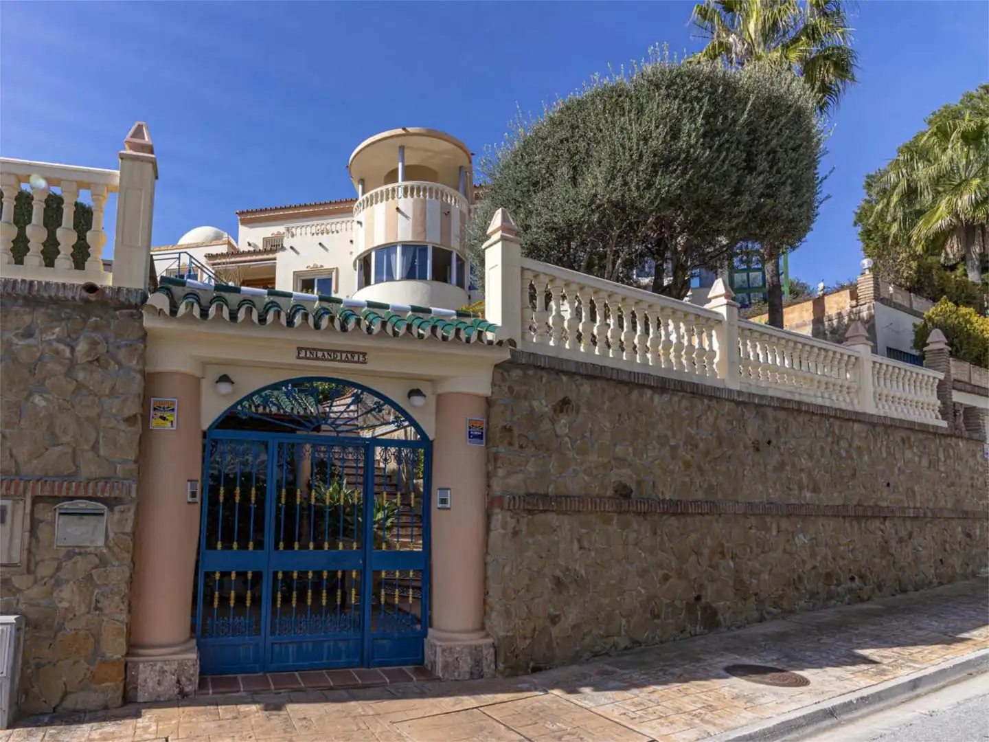 Exterior view of Houses for sale in Benalmádena  with Air Conditioner, Heating and Private garden