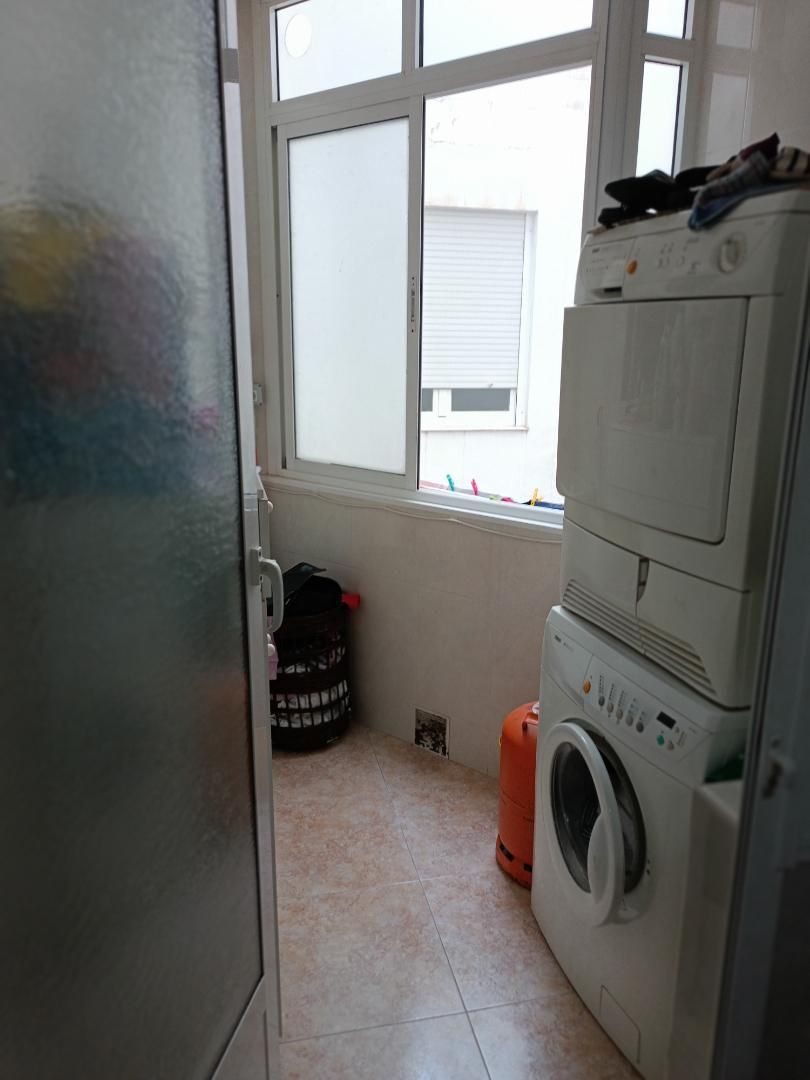 Dormitori de Pis en venda en Elche / Elx amb Moblat, Forn i Rentadora