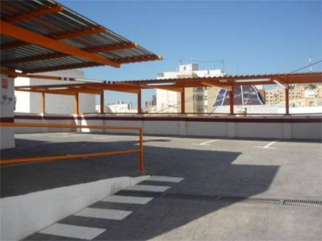 Garaje en Venta en Carrer Pintor Velazquez, 33 en Mercado