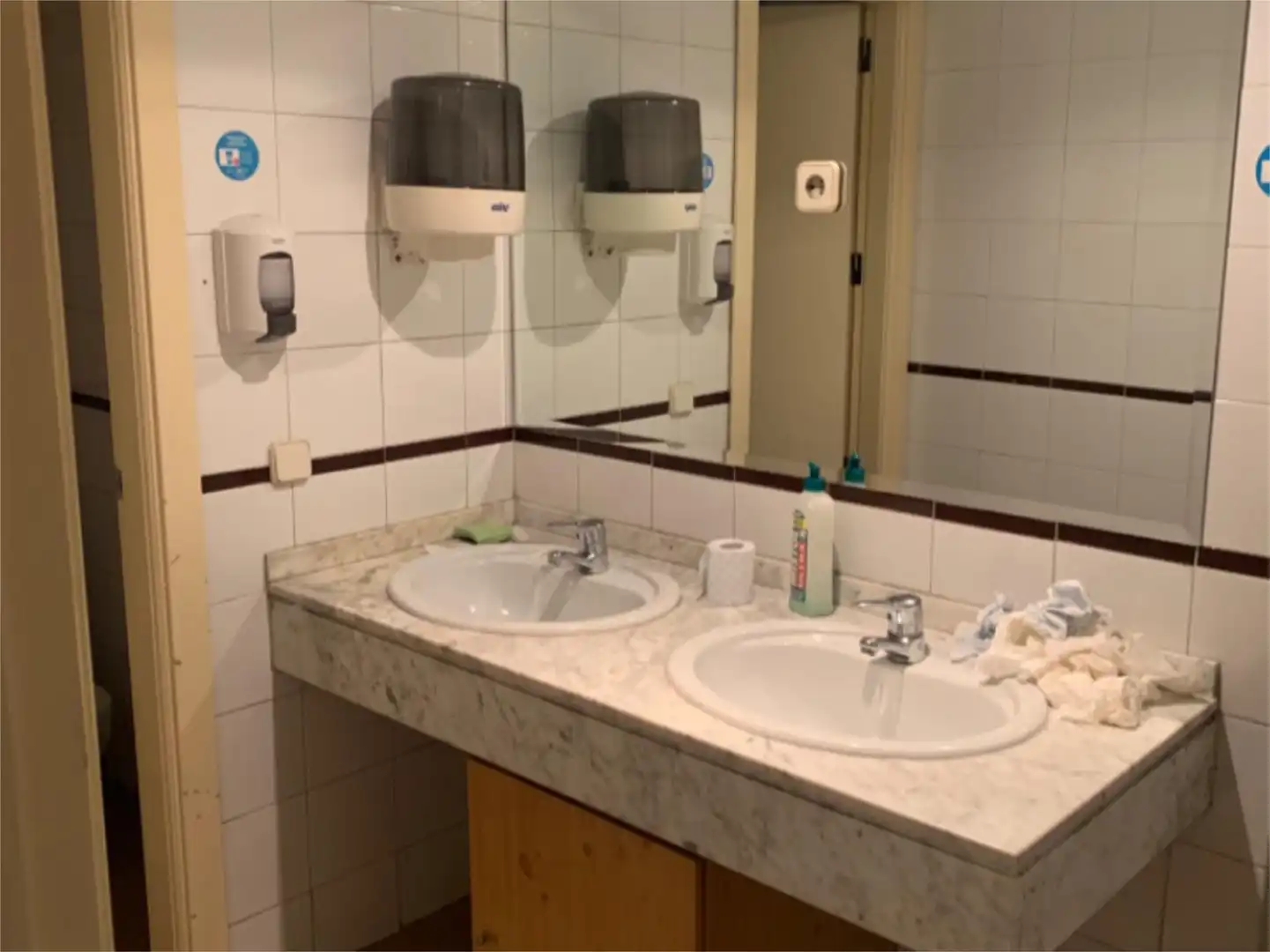 Nau industrial de lloguer a Paseo de Arroyomolinos, 45, Suroeste - Zona Hospital Bany de Nau industrial de lloguer en Móstoles amb Aire condicionat i Moblat