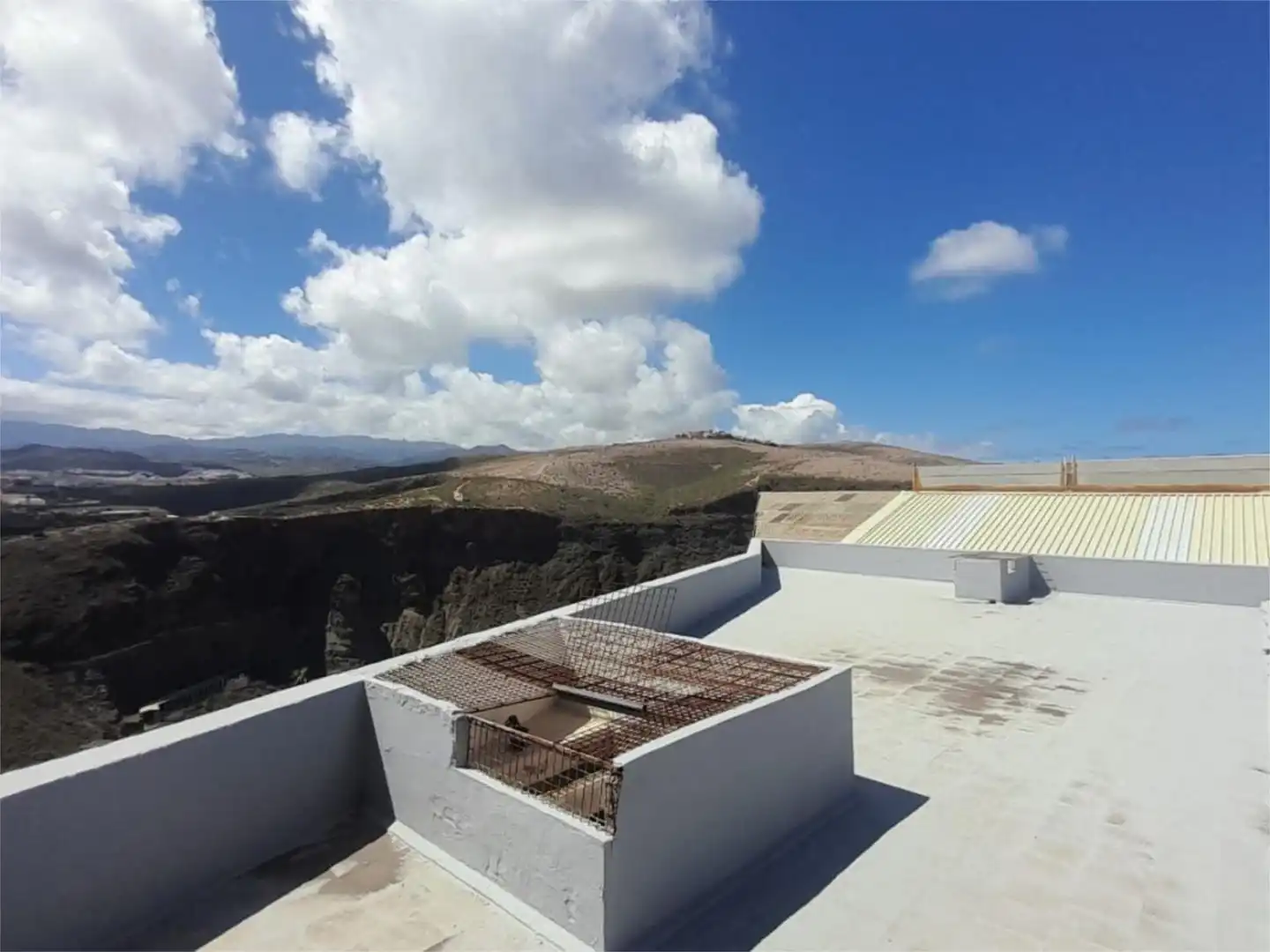 Vista exterior de Nau industrial en venda en Las Palmas de Gran Canaria