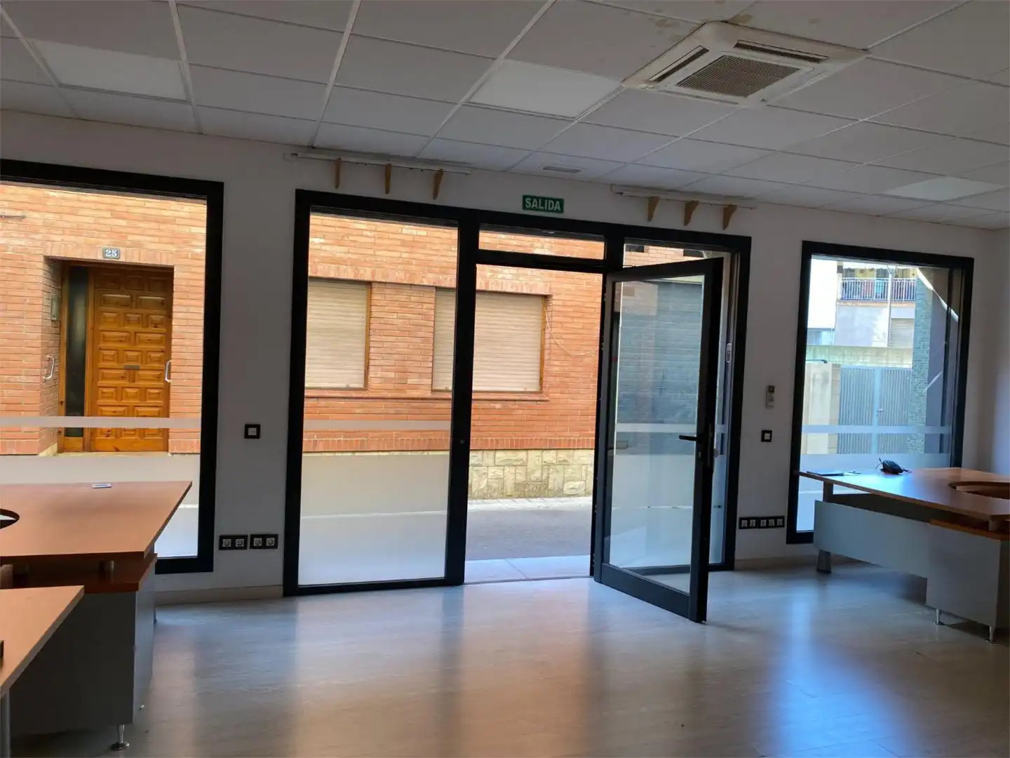 Local en venta en Carrer Major, 26, Sant Climent de Llobregat Local en venta en Sant Climent de Llobregat con Aire acondicionado, Calefacción y Parquet