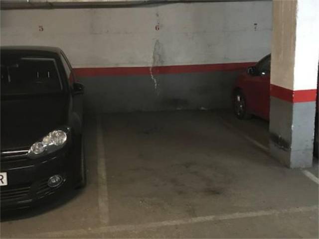 Garaje en Alquiler en Calle de los Tres Peces, 3 en Embajadores - Lavapiés